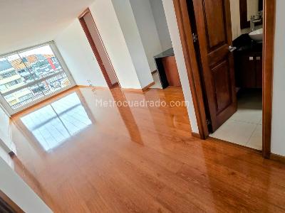 Apartamento de 1 alcoba en venta en Santa Barbara, Bogotá, 60 m² · foto 2 de 16