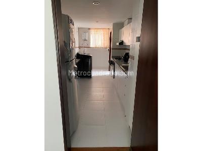 Apartamento de 2 alcobas en venta en Cristales, Cali, 106 m² · foto 3 de 8