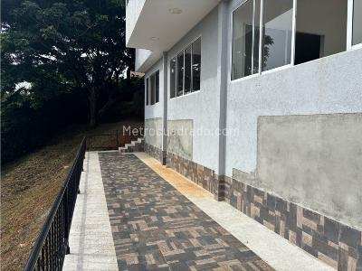 Casa de 5 alcobas en venta en La Reforma, Cali, 1400 m² · foto 3 de 20