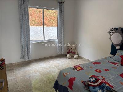Casa de 5 alcobas en venta en La Reforma, Cali, 1400 m² · foto 18 de 20