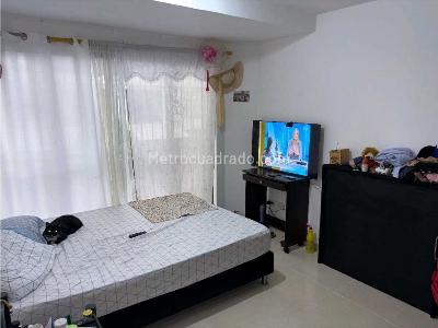 Casa de 5 alcobas en venta en Ciudad 2000, Cali, 275 m² · foto 12 de 19