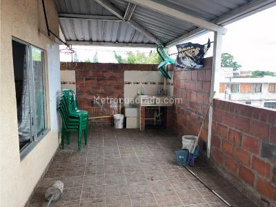 Casa de 5 alcobas en venta en Ciudad 2000, Cali, 275 m² · foto 18 de 19