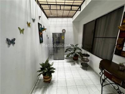 Casa de 3 alcobas en venta en Jose Holguin Garces, Cali, 101 m² · foto 2 de 13