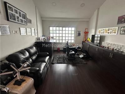 Casa de 4 alcobas en venta en Valle Del Lili, Cali, 320 m² · foto 12 de 20
