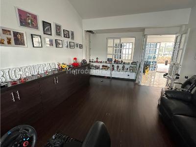 Casa de 4 alcobas en venta en Valle Del Lili, Cali, 320 m² · foto 13 de 20