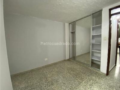 Apartamento de 3 alcobas en venta en El Refugio, Cali, 72 m² · foto 8 de 17