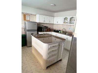 Casa de 5 alcobas en venta en Cristales, Cali, 200 m² · foto 1 de 20