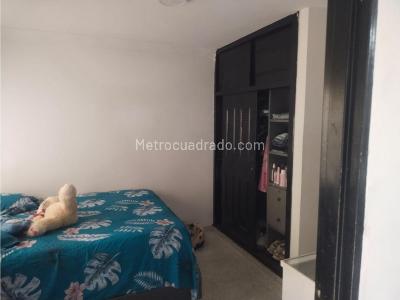 Casa de 5 alcobas en venta en La Base, Cali, 312 m² · foto 7 de 7