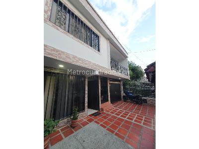 Casa de 5 alcobas en venta en Colseguros, Cali, 324 m² · foto 1 de 20