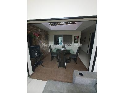 Casa de 5 alcobas en venta en Colseguros, Cali, 324 m² · foto 5 de 20