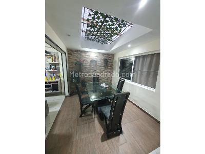 Casa de 5 alcobas en venta en Colseguros, Cali, 324 m² · foto 7 de 20
