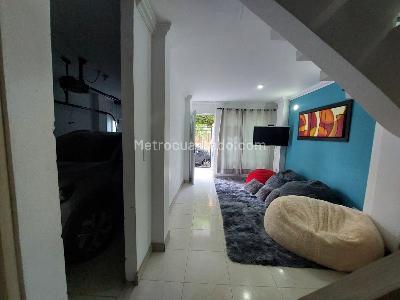 Casa de 4 alcobas en venta en Ciudad 2000, Cali, 250 m² · foto 2 de 20