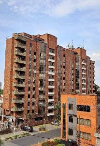 Apartamento de 4 alcobas en venta en Cuarto De Legua, Cali, 300 m² · foto 2 de 19