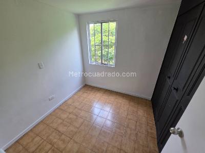 Apartamento de 3 alcobas en venta en Primero De Mayo, Cali, 60 m² · foto 13 de 20