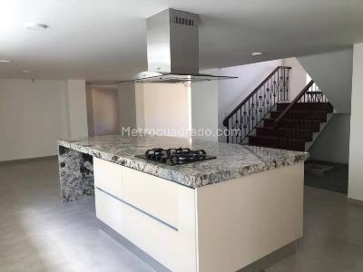 Casa de 3 alcobas en venta en Ciudad Jardin, Cali, 700 m² · foto 8 de 20