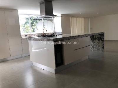 Casa de 3 alcobas en venta en Ciudad Jardin, Cali, 700 m² · foto 9 de 20