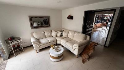 Casa de 3 alcobas en venta en Brisas Del Lili, Cali, 200 m² · foto 3 de 15