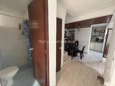 Casa de 3 alcobas en venta en Alferez Real, Cali, 80 m² · foto 3 de 20