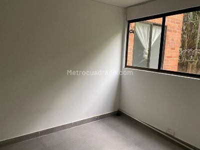 Apartamento de 3 alcobas en venta en Santa Teresita, Cali, 300 m² · foto 12 de 13
