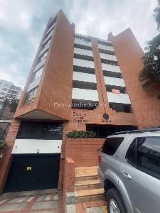 Apartamento de 3 alcobas en venta en Santa Teresita, Cali, 300 m² · foto 2 de 13