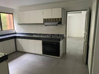 Apartamento de 3 alcobas en venta en Santa Teresita, Cali, 300 m² · foto 7 de 13
