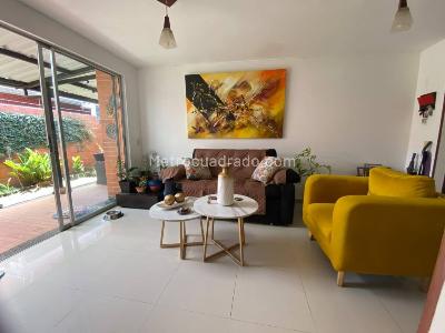 Casa de 5 alcobas en venta en El Castillo, Cali, 267 m² · foto 5 de 11