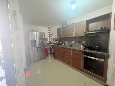 Casa de 4 alcobas en venta en El Castillo, Cali, 184 m² · foto 19 de 20