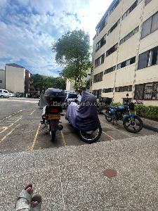 Apartamento en venta en El Limonar, Cali · foto 2 de 13