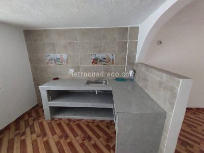 Casa de 2 alcobas en venta en Floralia, Cali, 62 m² · foto 3 de 10