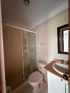 Apartaestudio en venta en Ciudad Jardin, Cali, 35 m² · foto 8 de 14