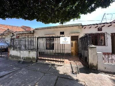 Casa en venta en El Cedro, Cali · foto 2 de 13