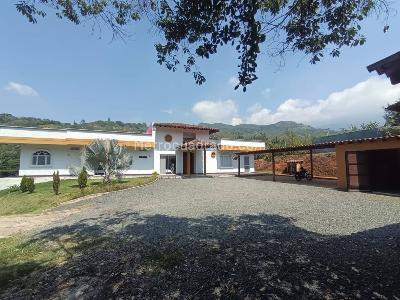 Casa de 4 alcobas en arriendo en La Reforma, Cali, 300 m² · foto 10 de 20