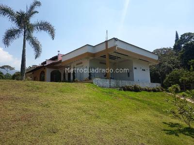 Casa de 4 alcobas en arriendo en La Reforma, Cali, 300 m² · foto 3 de 20