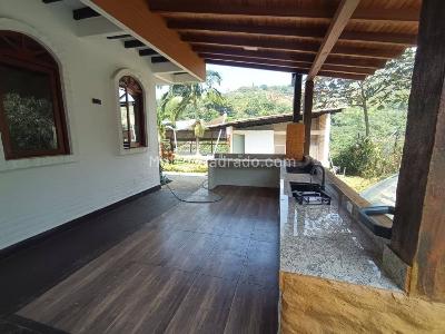 Casa de 4 alcobas en arriendo en La Reforma, Cali, 300 m² · foto 4 de 20