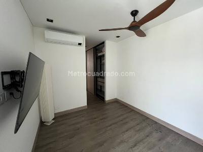 Apartamento de 3 alcobas en venta en Altos De Menga, Cali, 180 m² · foto 15 de 20