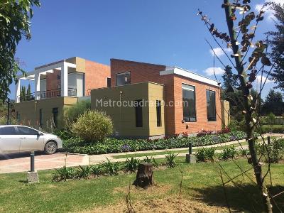 Casa de 3 alcobas en venta en Agrupacion El Triangulo, Chía, 360 m² · foto 10 de 19