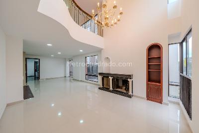 Apartamento en venta en Santa Bárbara, Bogotá · foto 2 de 11