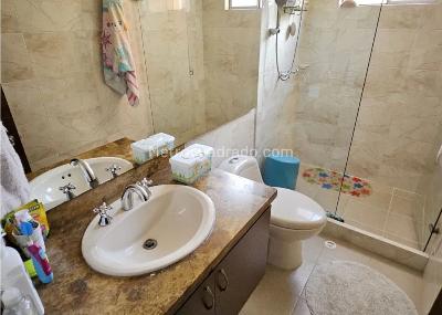 Apartamento de 3 alcobas en venta en Los Cedritos, Bogotá, 123 m² · foto 15 de 16