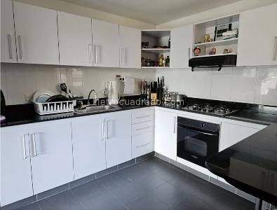 Apartamento de 3 alcobas en venta en Los Cedritos, Bogotá, 123 m² · foto 11 de 16