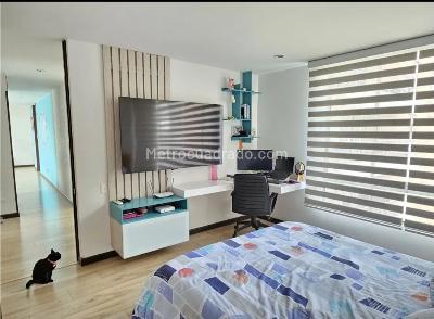 Apartamento de 3 alcobas en venta en Los Cedritos, Bogotá, 123 m² · foto 7 de 16