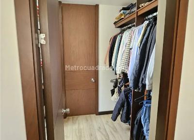 Apartamento de 3 alcobas en venta en Los Cedritos, Bogotá, 123 m² · foto 8 de 16