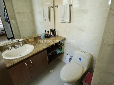 Apartamento de 3 alcobas en venta en Los Cedritos, Bogotá, 123 m² · foto 13 de 16