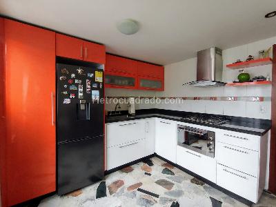 Casa de 4 alcobas en venta en Caminos De Barandillas, Zipaquirá, 147 m² · foto 2 de 19