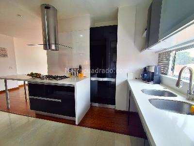Apartamento de 4 alcobas en venta en Santa Paula, Bogotá, 190 m² · foto 3 de 20