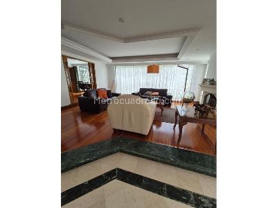 Casa de 3 alcobas en venta en Santa Barbara, Bogotá, 390 m² · foto 4 de 17