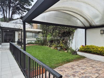 Casa de 3 alcobas en venta en Santa Barbara, Bogotá, 390 m² · foto 6 de 17
