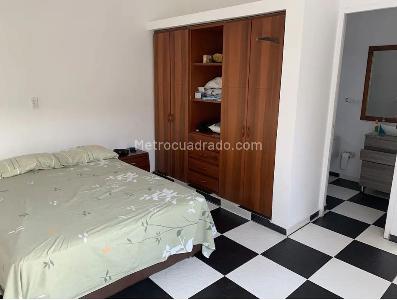 Casa de 4 alcobas en venta en Florian, Girardot, 300 m² · foto 8 de 9