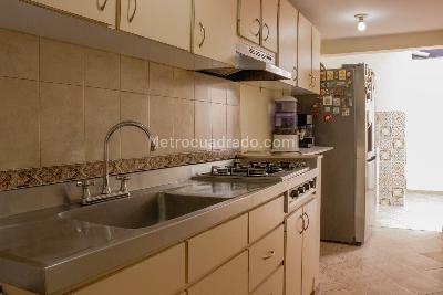 Apartamento de 3 alcobas en venta en Boulevar Las Villas, Bogotá, 178 m² · foto 2 de 10