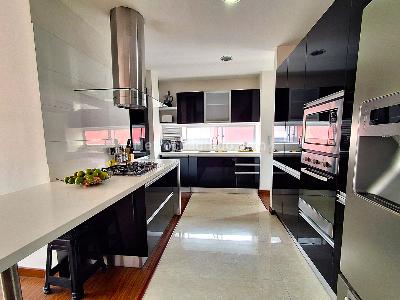 Apartamento de 4 alcobas en venta en Santa Bibiana, Bogotá, 205 m² · foto 2 de 20