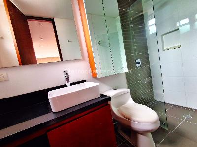 Apartamento de 2 alcobas en venta en San Patricio Santa Barbara, Bogotá, 142 m² · foto 16 de 20